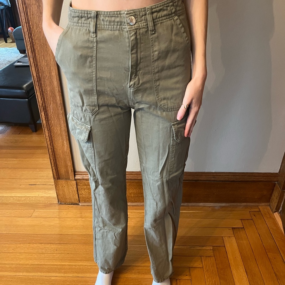 Zara green straight leg high waisted cargo pants
